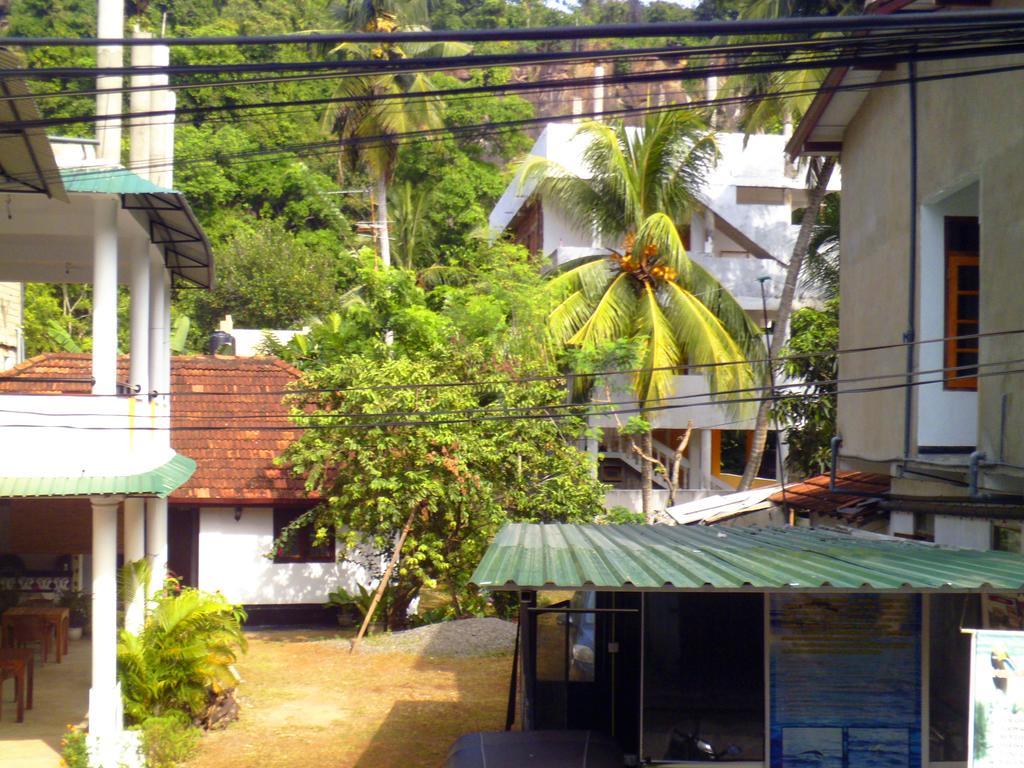 Hopson Resort And Apartment Unawatuna Esterno foto