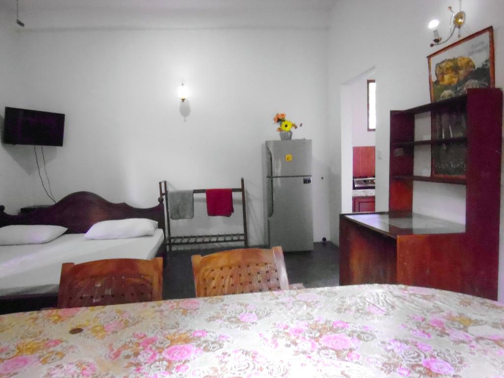 Hopson Resort And Apartment Unawatuna Esterno foto