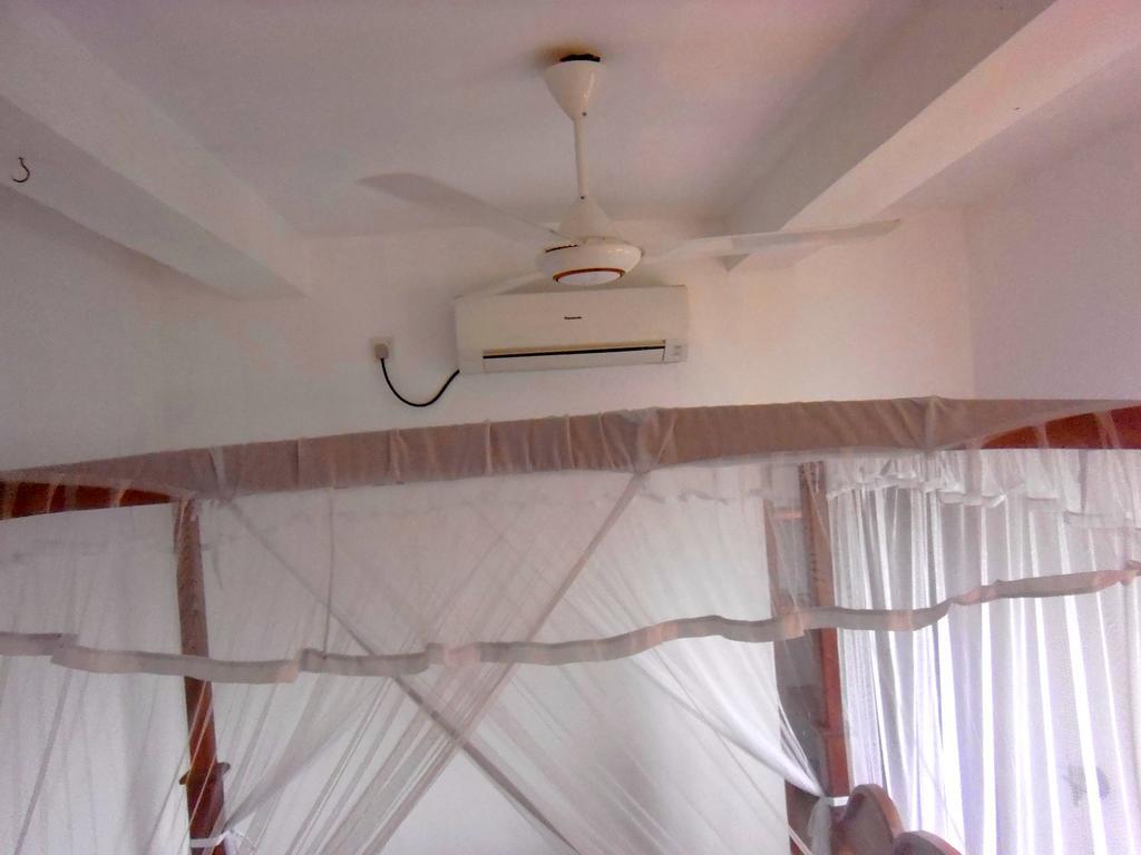 Hopson Resort And Apartment Unawatuna Esterno foto